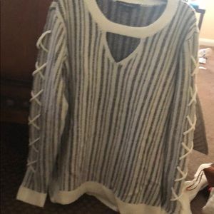 Sweater only worn once